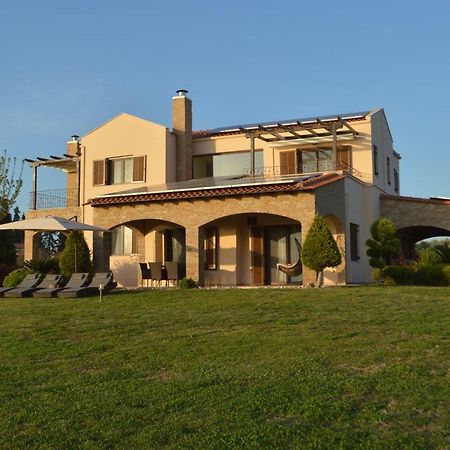 M Varkes Villa ネア・ムダニア エクステリア 写真
